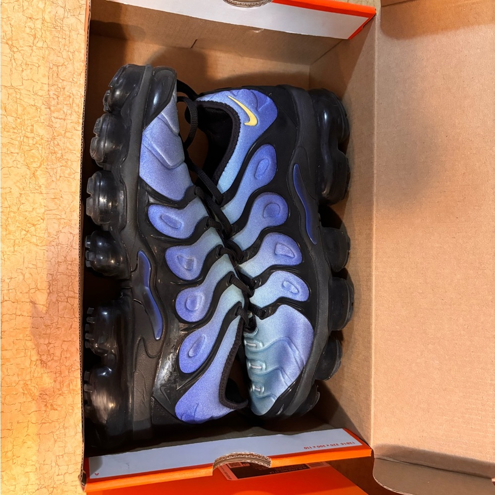 SOLD Nike VaporMax Plus